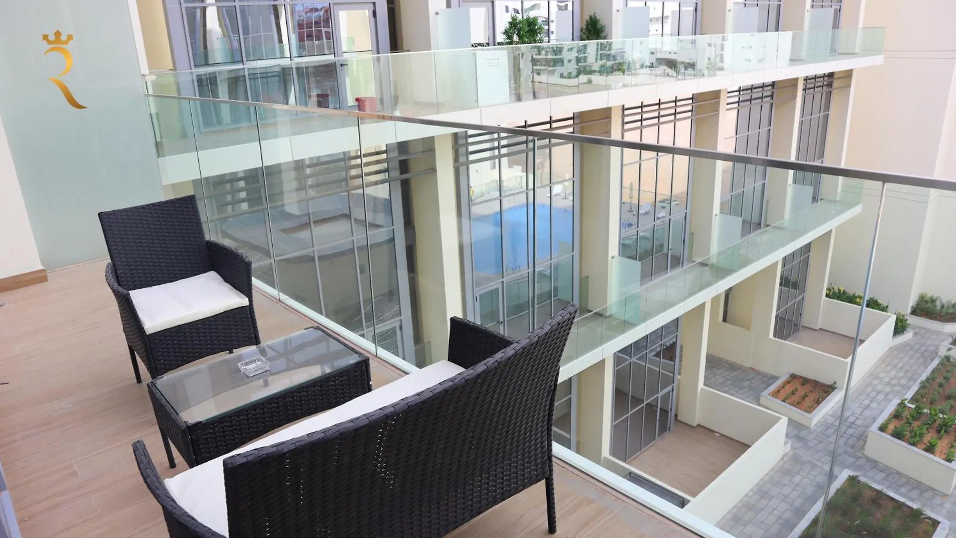 Apartment Luxury Duplex 2Br Oasis In Masdar City Abu Dhabi