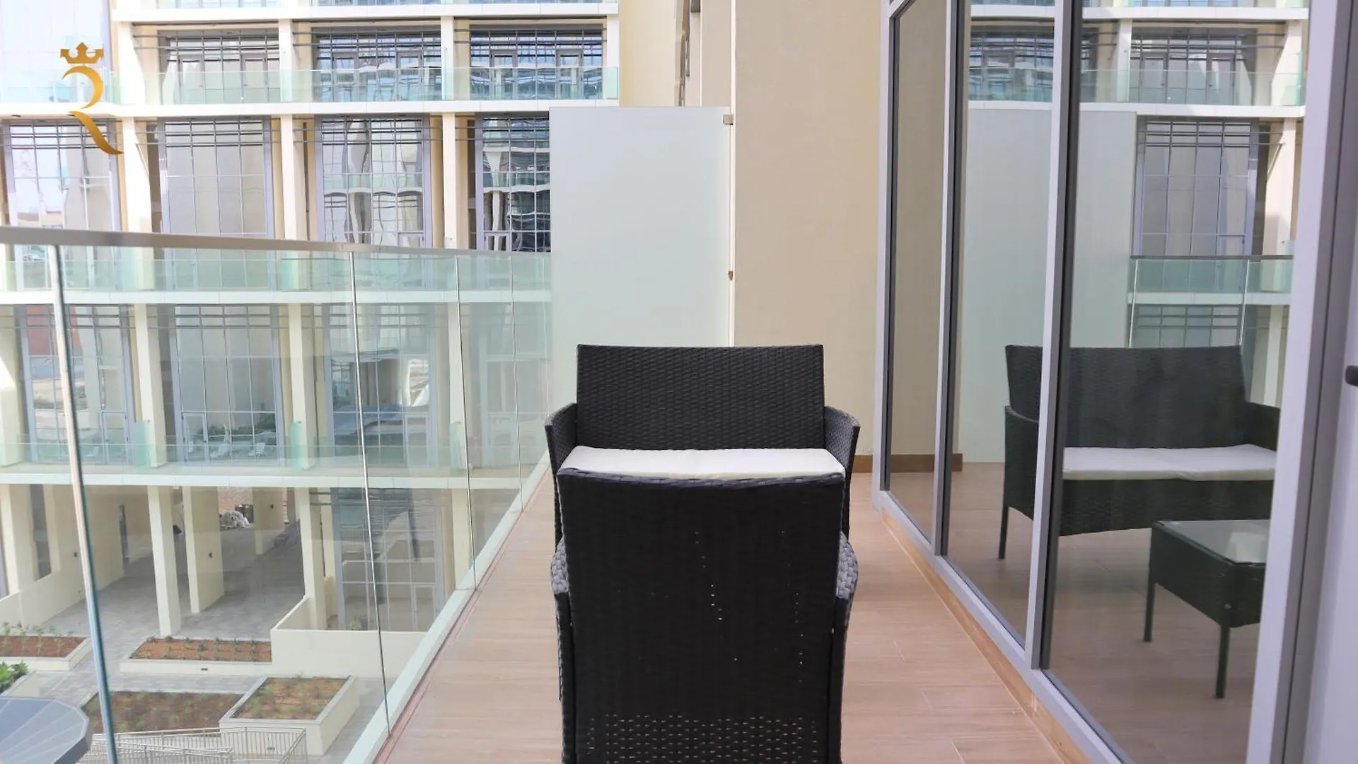 Apartment Luxury Duplex 2Br Oasis In Masdar City Abu Dhabi